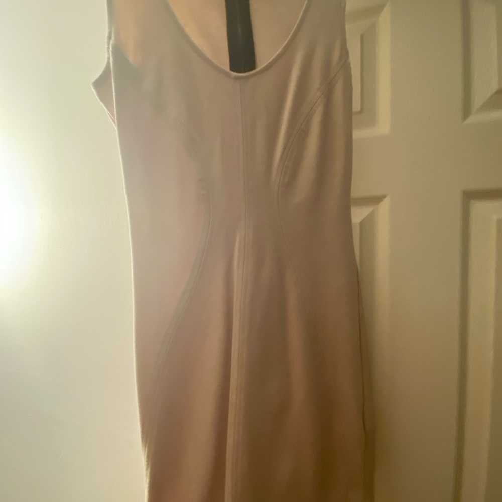 Bershka mini w full zipper in the back. Size 12/14